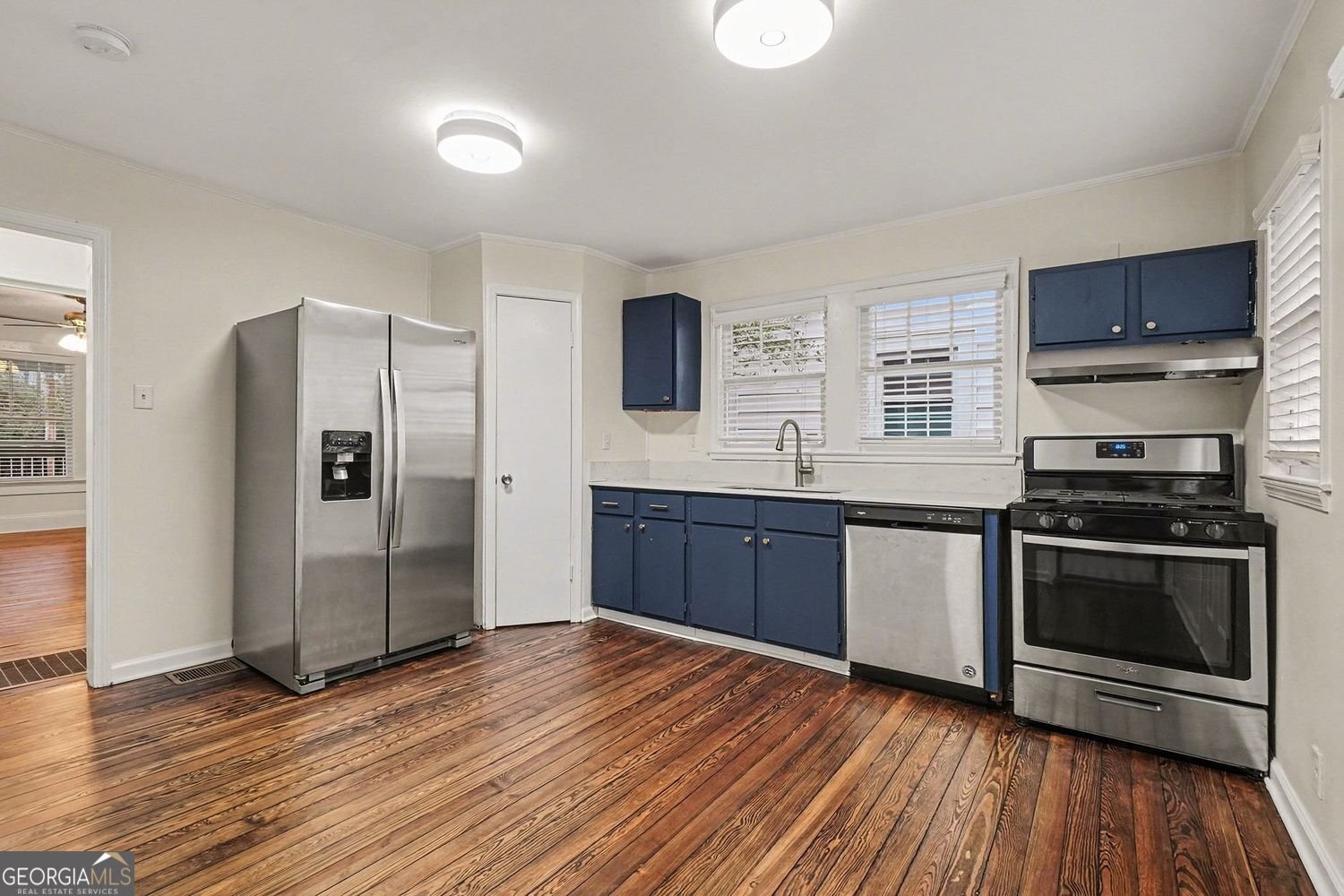 2047 McPherson Drive East Point - Photo 9