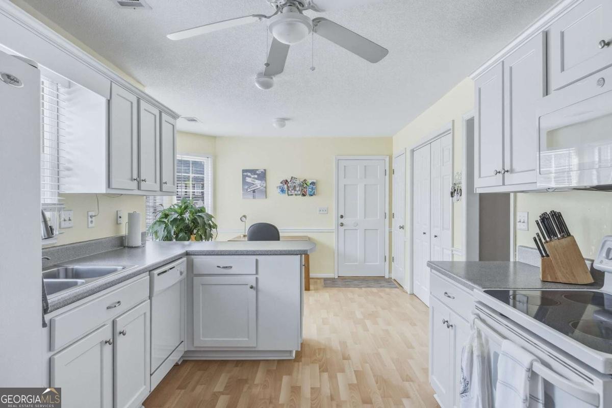 4804 Augustus Court Woodstock - Photo 13