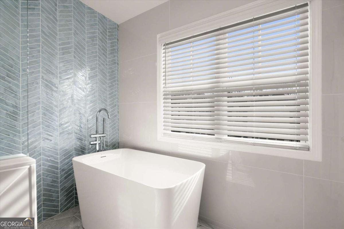 6379 Crosscreek Lane Flowery Branch - Photo 28