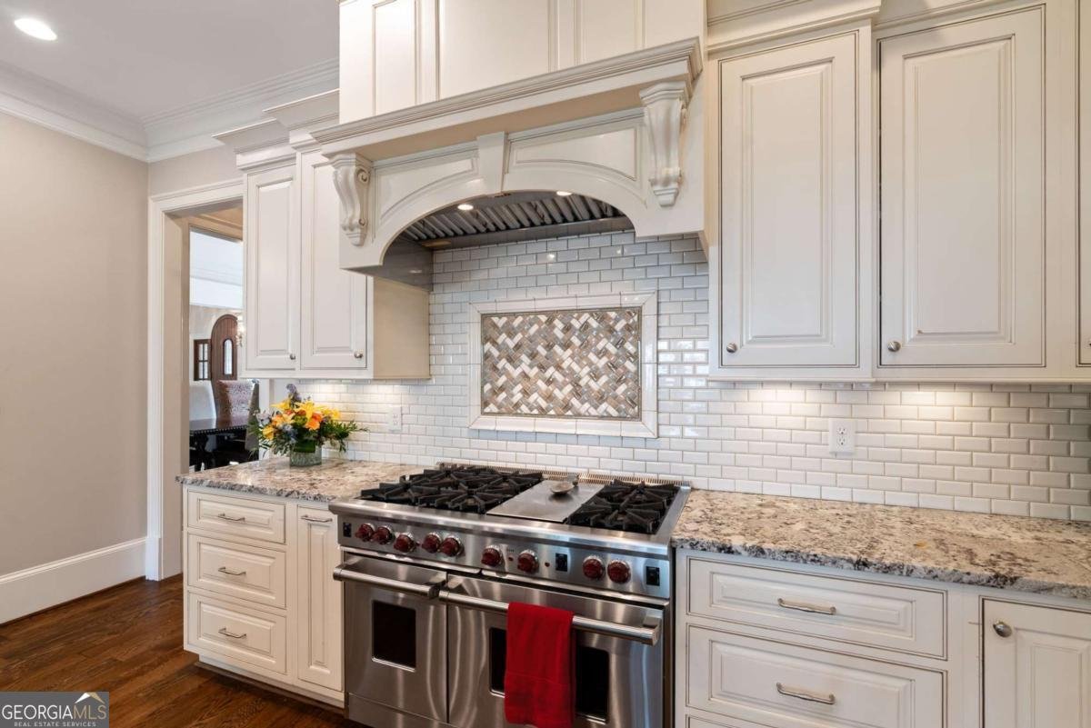 1740 Doncaster Drive Atlanta - Photo 11