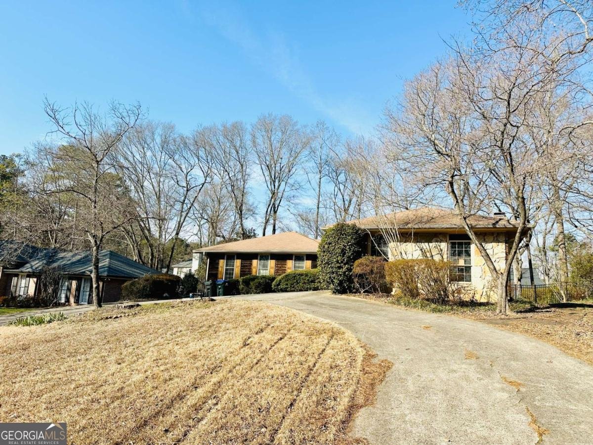 320 Wickerberry Lane Roswell - Photo 1