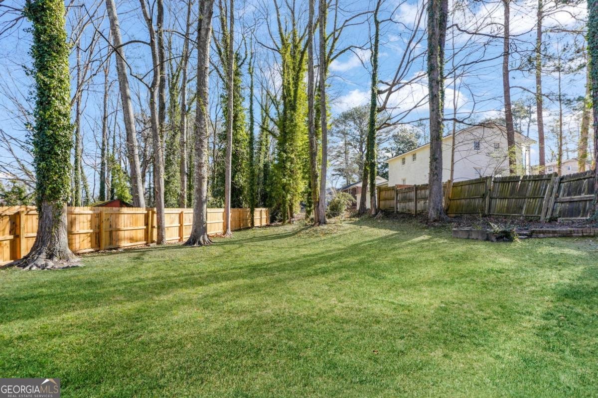 1918 Valley Ridge Drive Atlanta - Photo 11