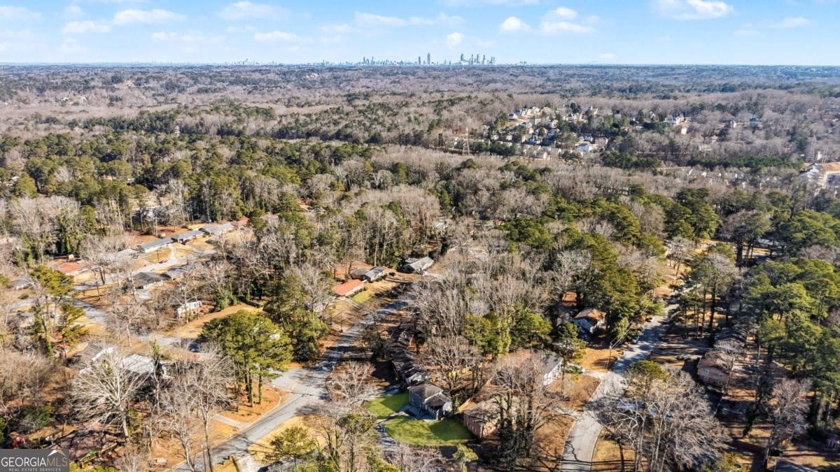 1918 Valley Ridge Drive Atlanta - Photo 12