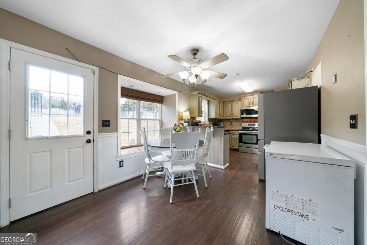 372 Jake Whorton Road Silver Creek - Photo 10