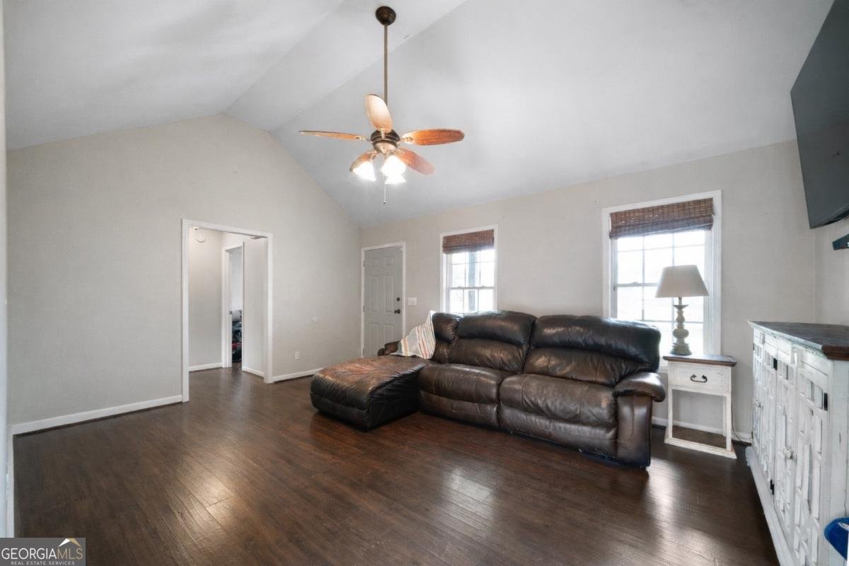 372 Jake Whorton Road Silver Creek - Photo 6