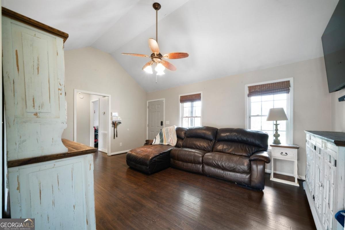 372 Jake Whorton Road Silver Creek - Photo 8