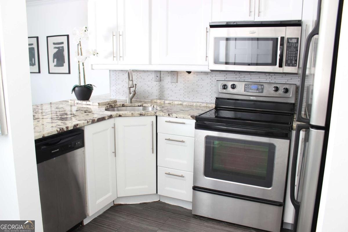 2870 PHARR CT S Atlanta - Photo 7