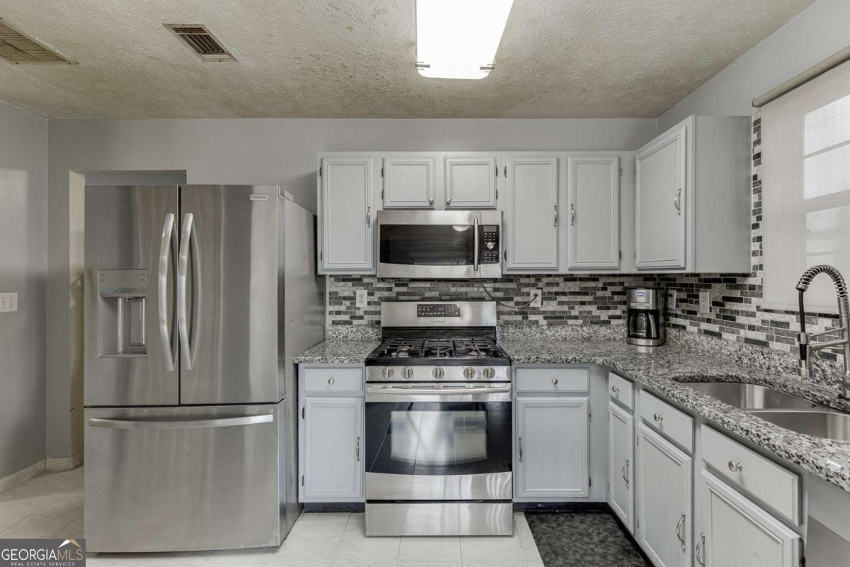 5160 Arrowind Road Lilburn - Photo 6