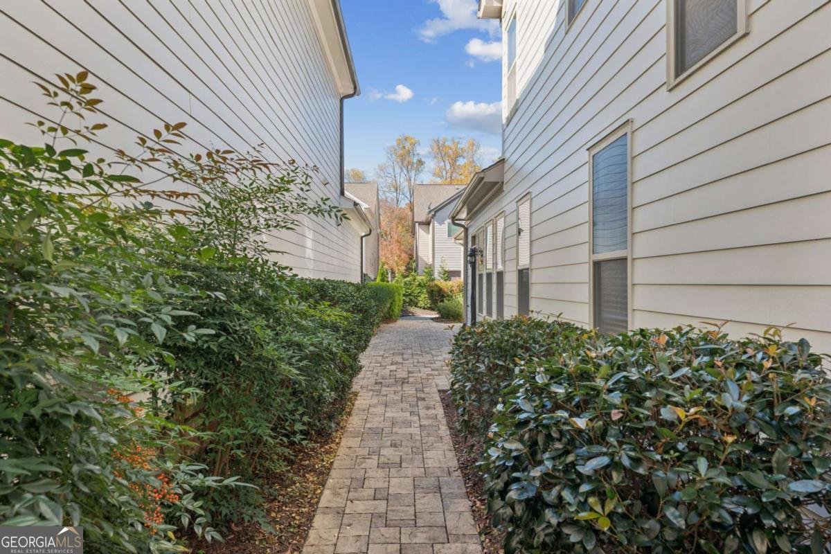 7330 Winthrop Road Alpharetta - Photo 15