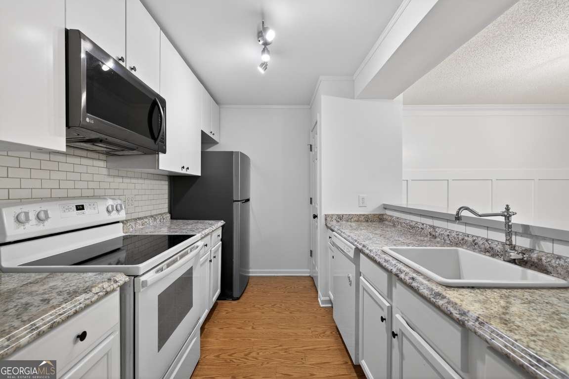 201 Barrington Hills Drive Atlanta - Photo 15