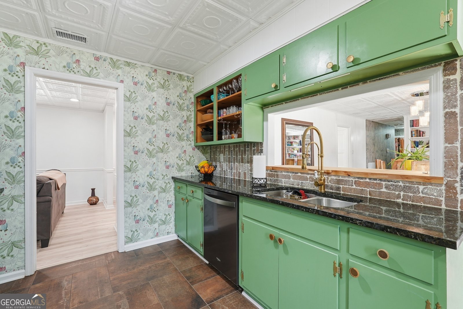 303 Pinewood Drive Pooler - Photo 8