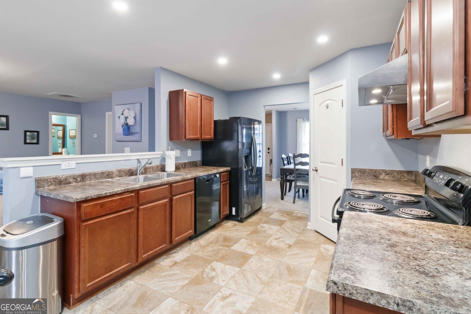 1562 Pointe South Circle Bethlehem - Photo 8