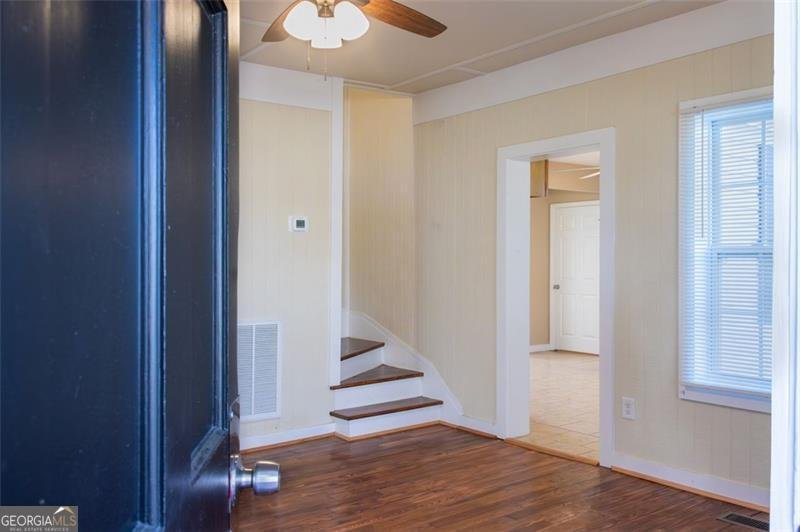 305 GROVE Avenue Lindale - Photo 1