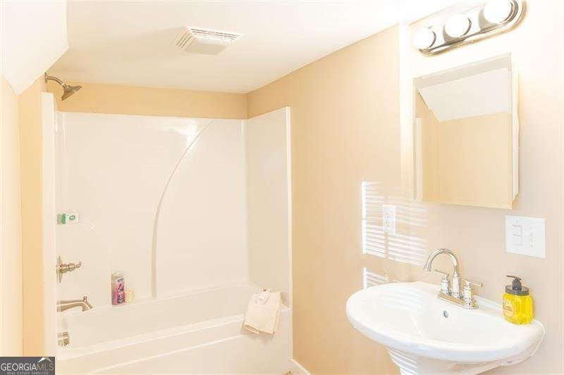 305 GROVE Avenue Lindale - Photo 13