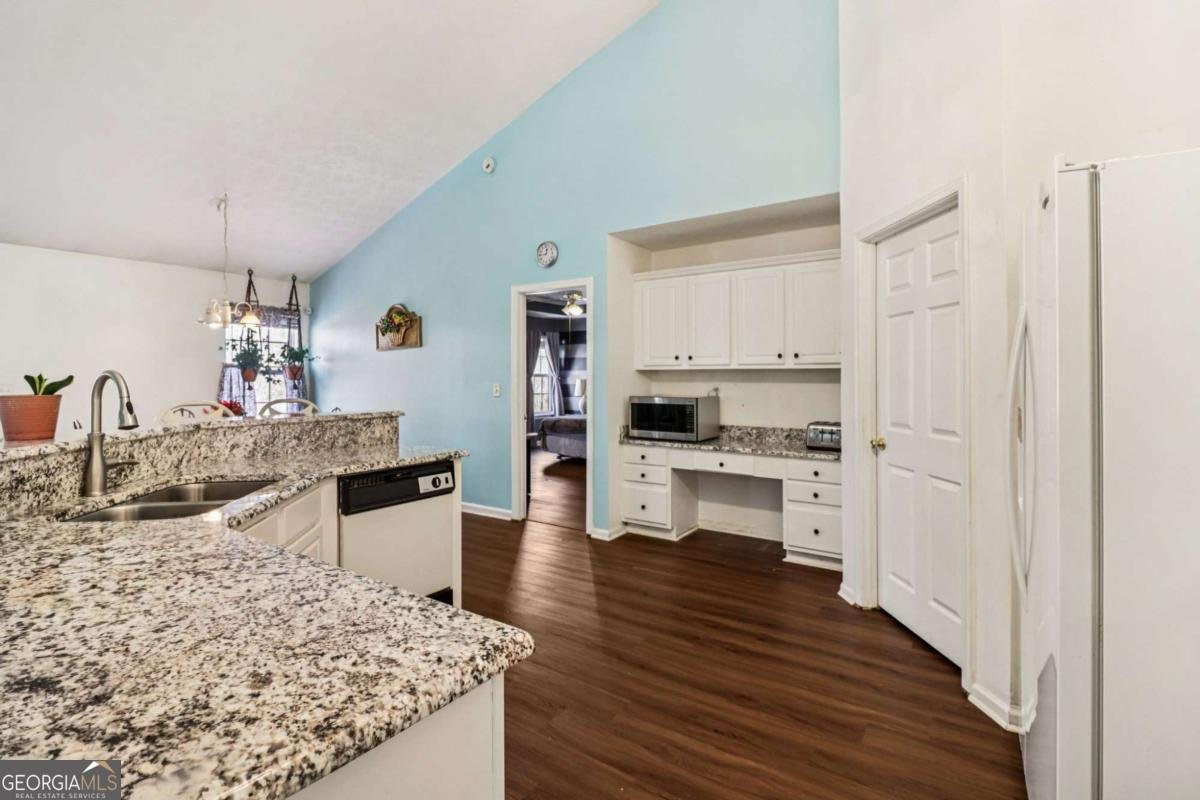 6233 Compass Drive Flowery Branch - Photo 8