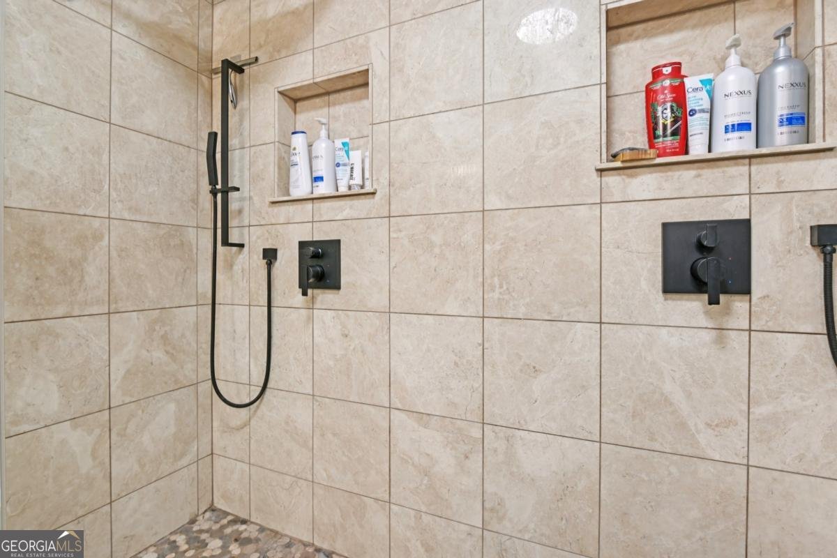 2391 Stout Trail Duluth - Photo 27