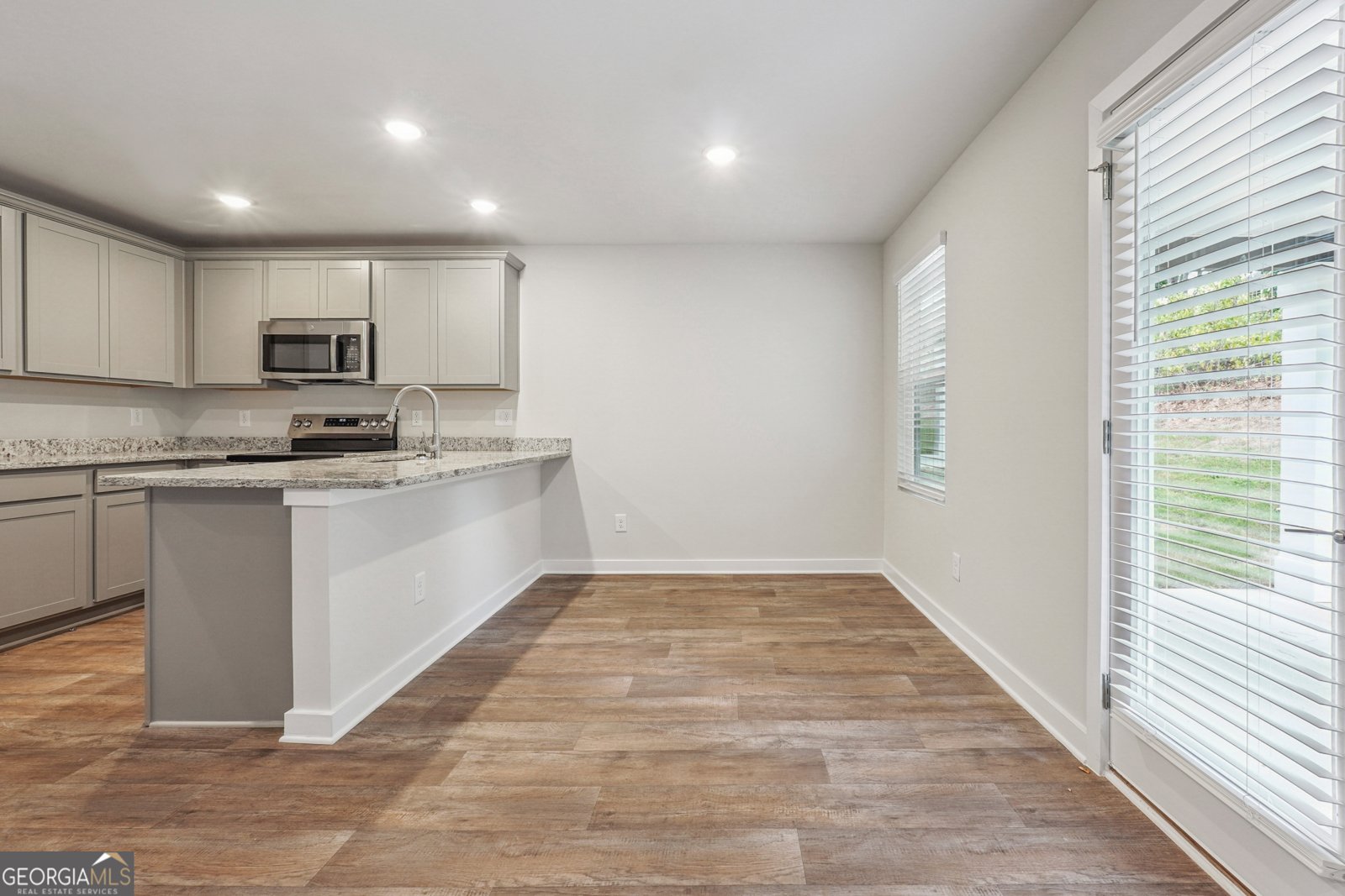 4158 wax Myrtle Way powder springs - Photo 8