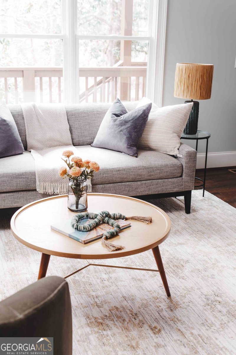 577 Hemlock Circle Atlanta - Photo 8