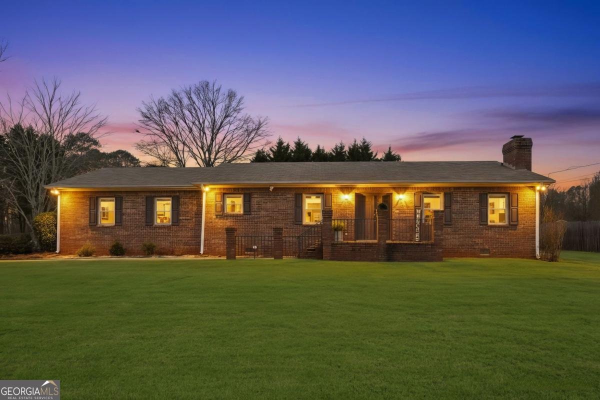 727 William Street Dacula - Photo 1