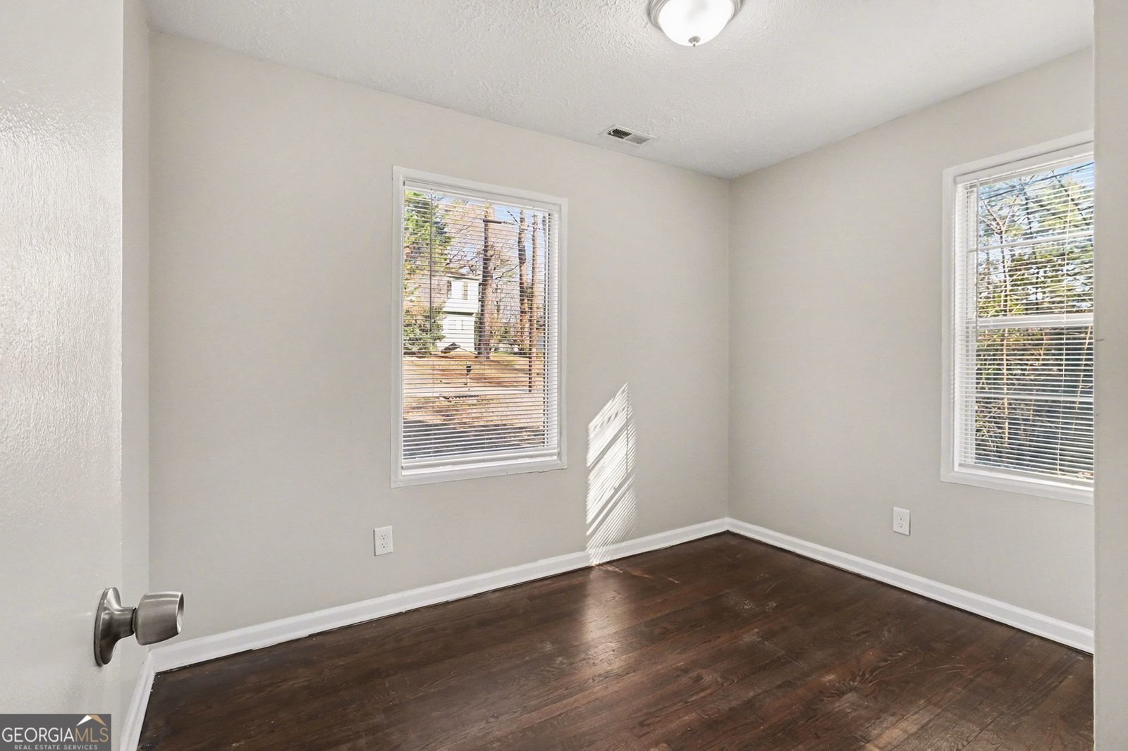 6099 Biscayne Drive Forest Park - Photo 16