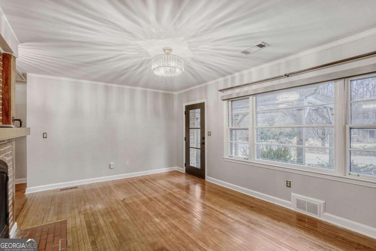 905 Milam Circle Clarkston - Photo 8