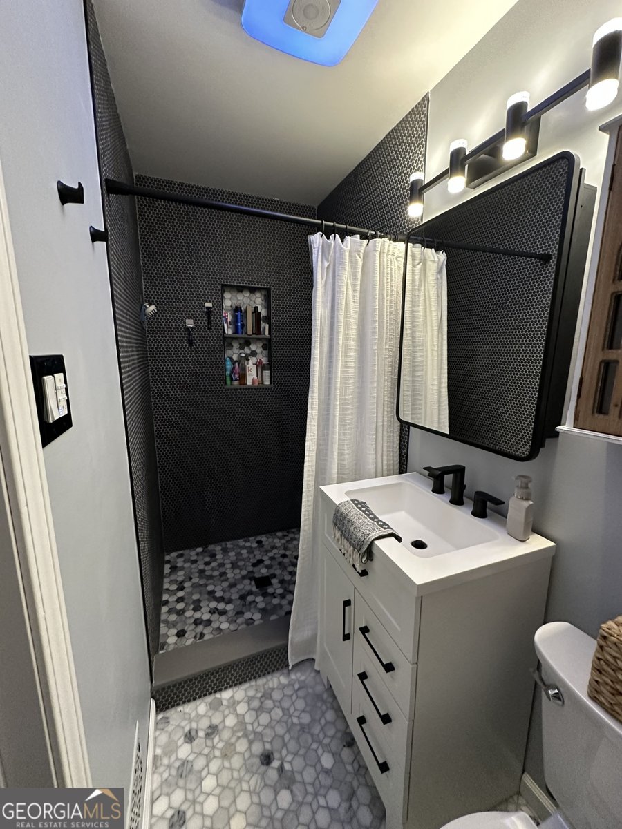 264 Pamela Street Marietta - Photo 6