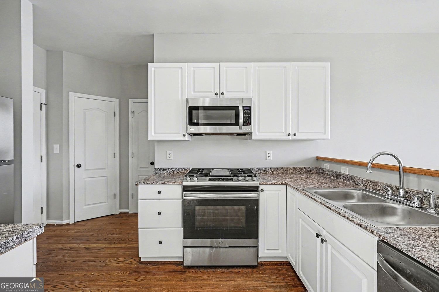 315 Mirramont Court Woodstock - Photo 8