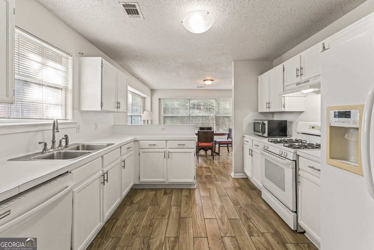 105 Eagle Way Stockbridge - Photo 28