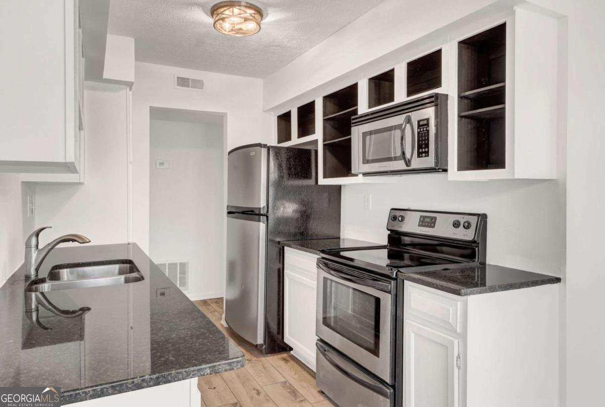 702 Glenleaf Drive Peachtree Corners - Photo 8