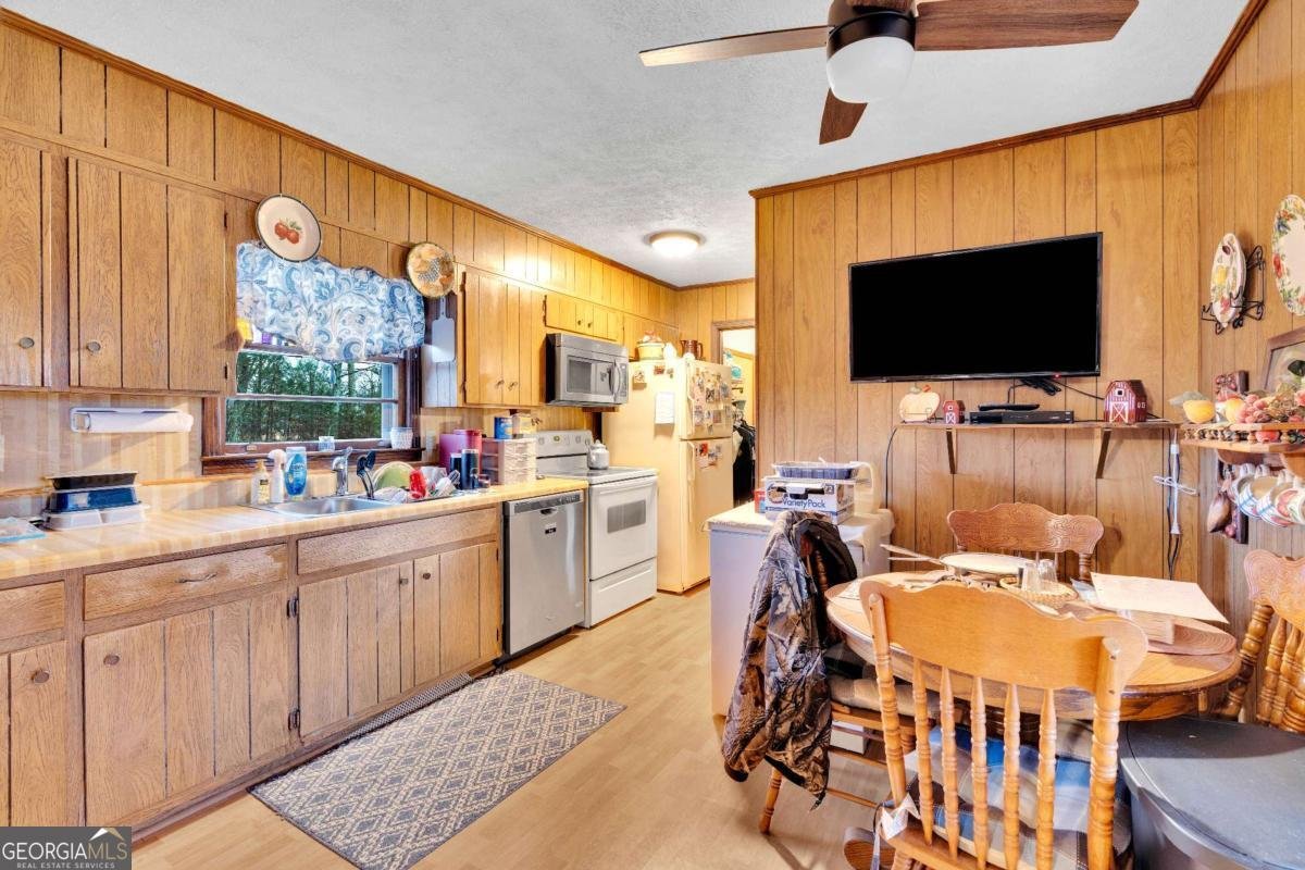 4923 Hawkins Academy Road Social Circle - Photo 13