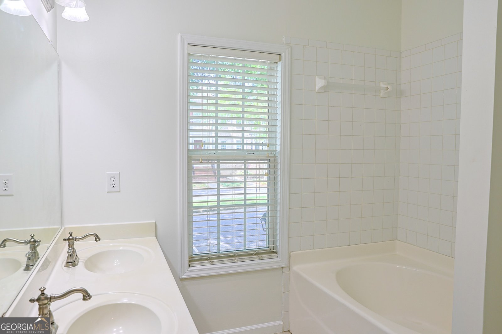 3761 Lake Point Boulevard Suwanee - Photo 25