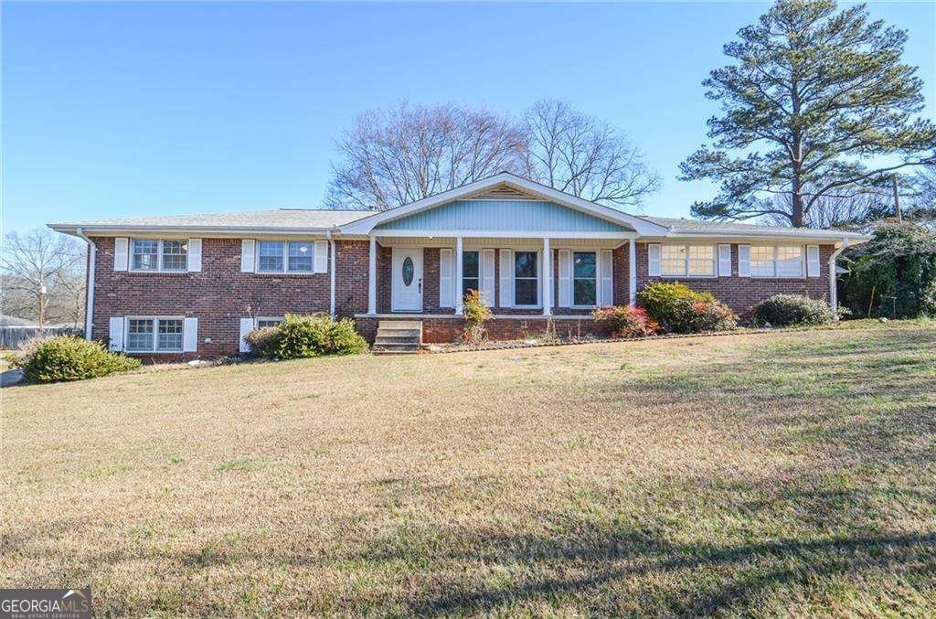 5547 Prince Phillip Way Stone Mountain - Photo 1