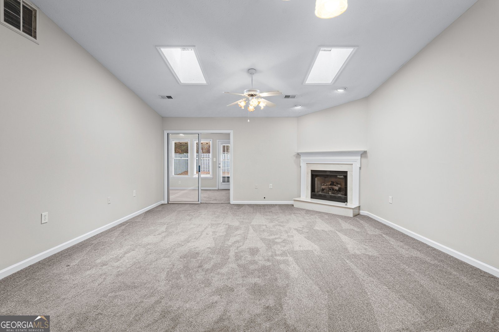 180 Wilbanks Drive Fayetteville - Photo 6