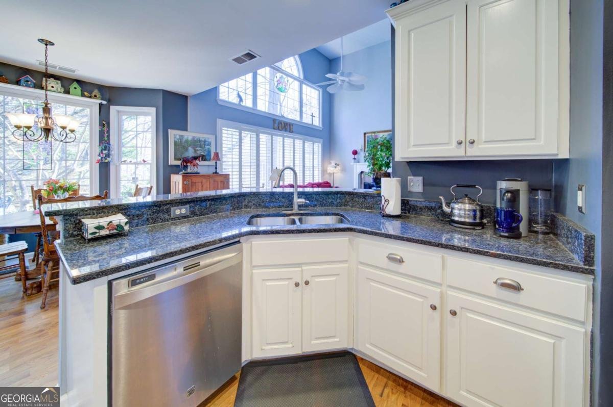 5065 Dorset Lane Suwanee - Photo 9