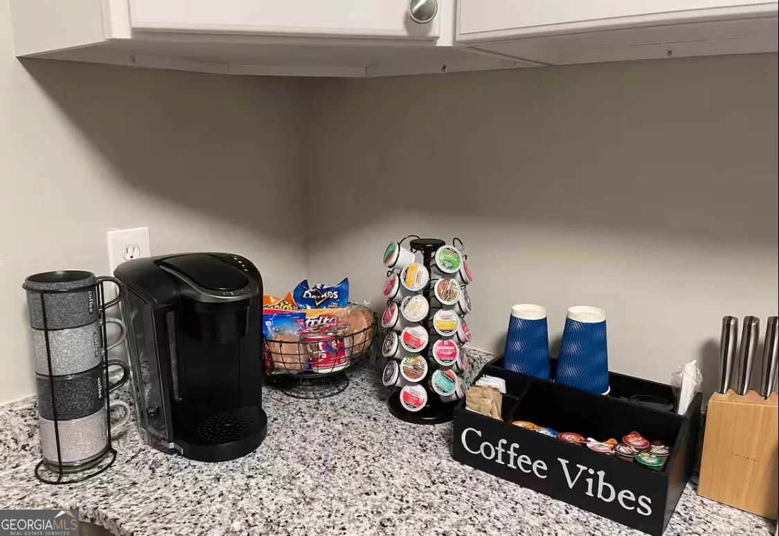 1082 Holly Cirlce Forest Park - Photo 7