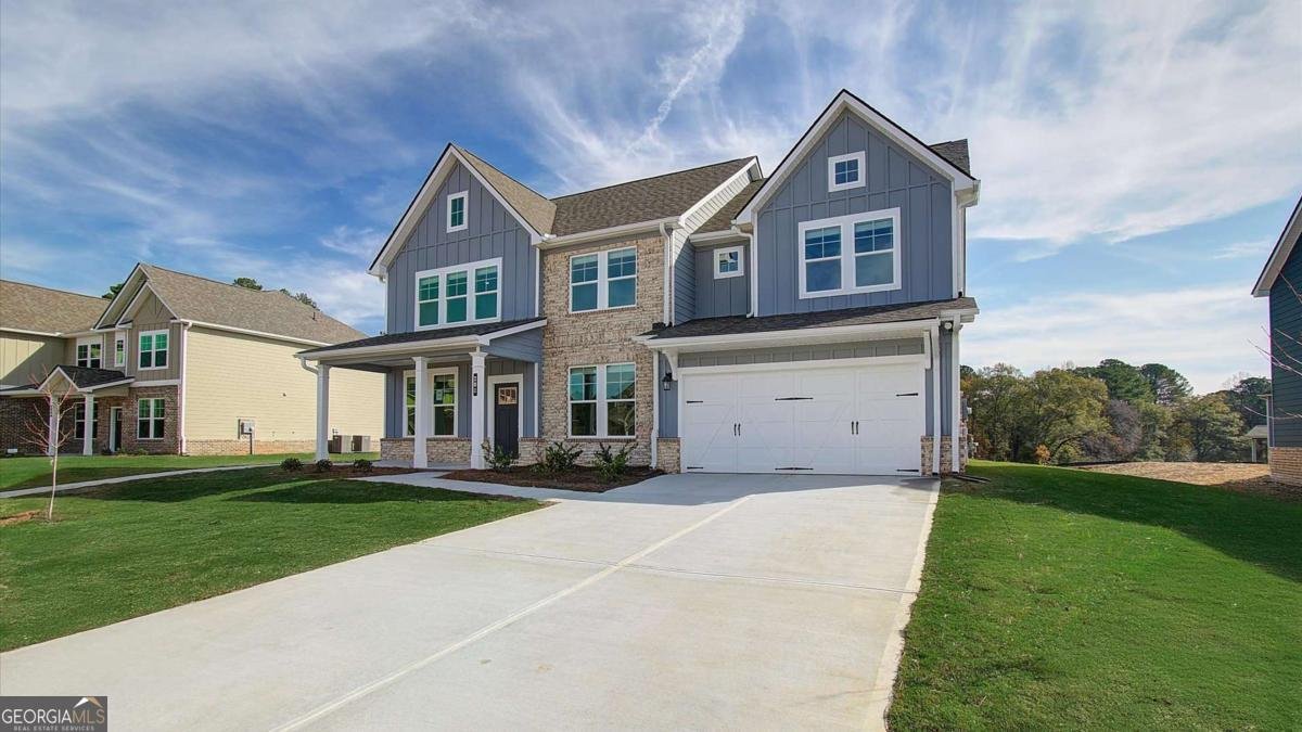 433 Sheridan Drive Stockbridge - Photo 1