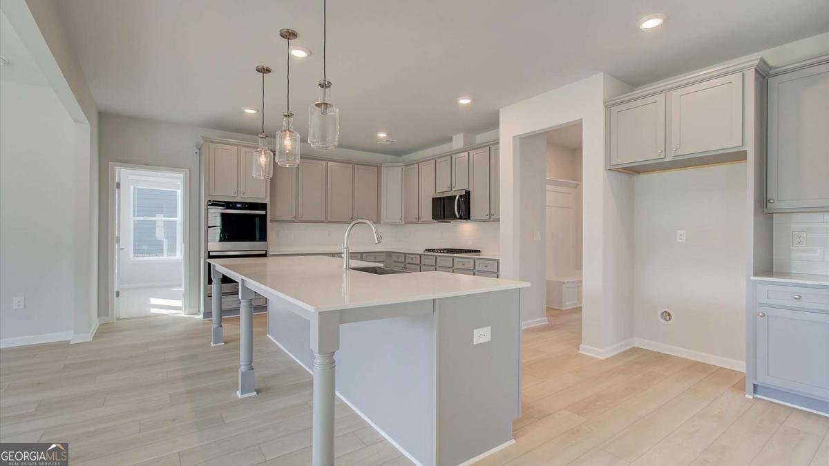 433 Sheridan Drive Stockbridge - Photo 13