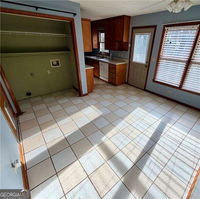 221 Harlee Lane Lawrenceville - Photo 13