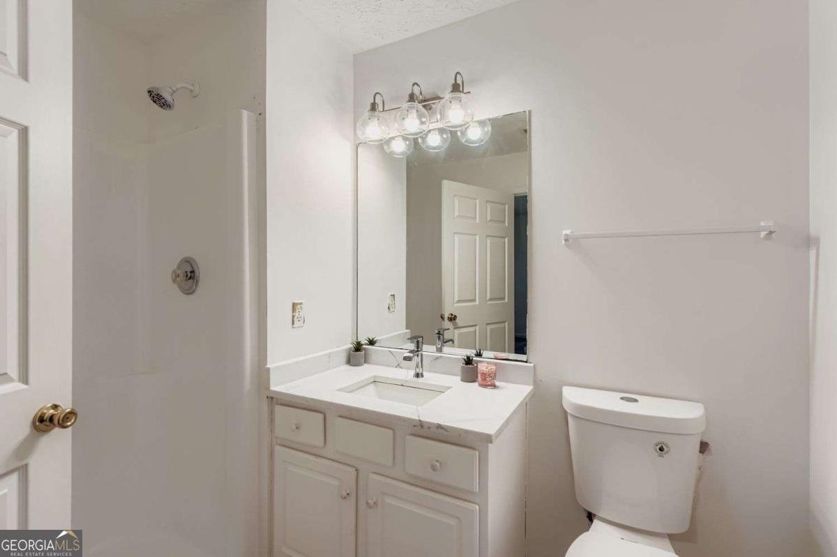 1025 Lakeside Circle Covington - Photo 18