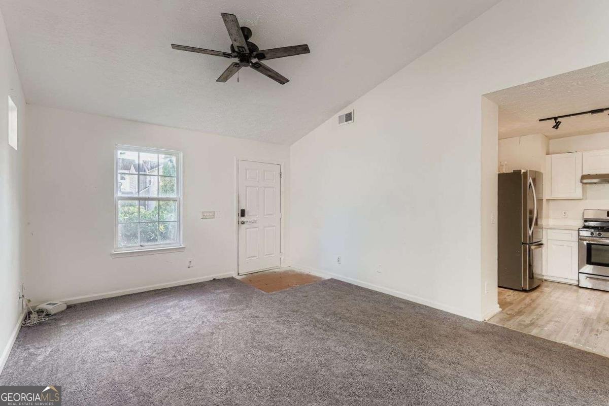 1025 Lakeside Circle Covington - Photo 7