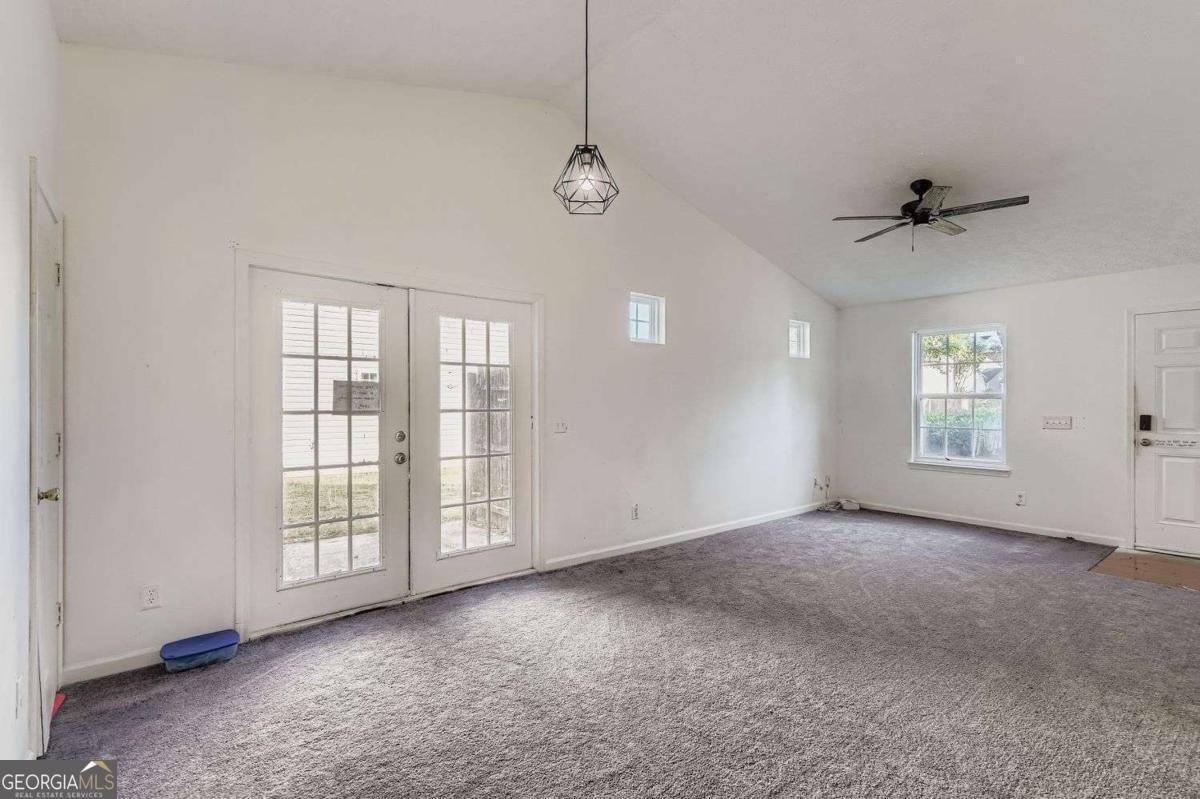 1025 Lakeside Circle Covington - Photo 9