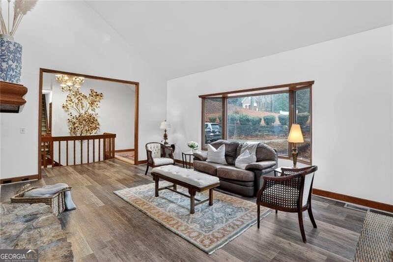 365 Crosstree Lane Sandy Springs - Photo 6