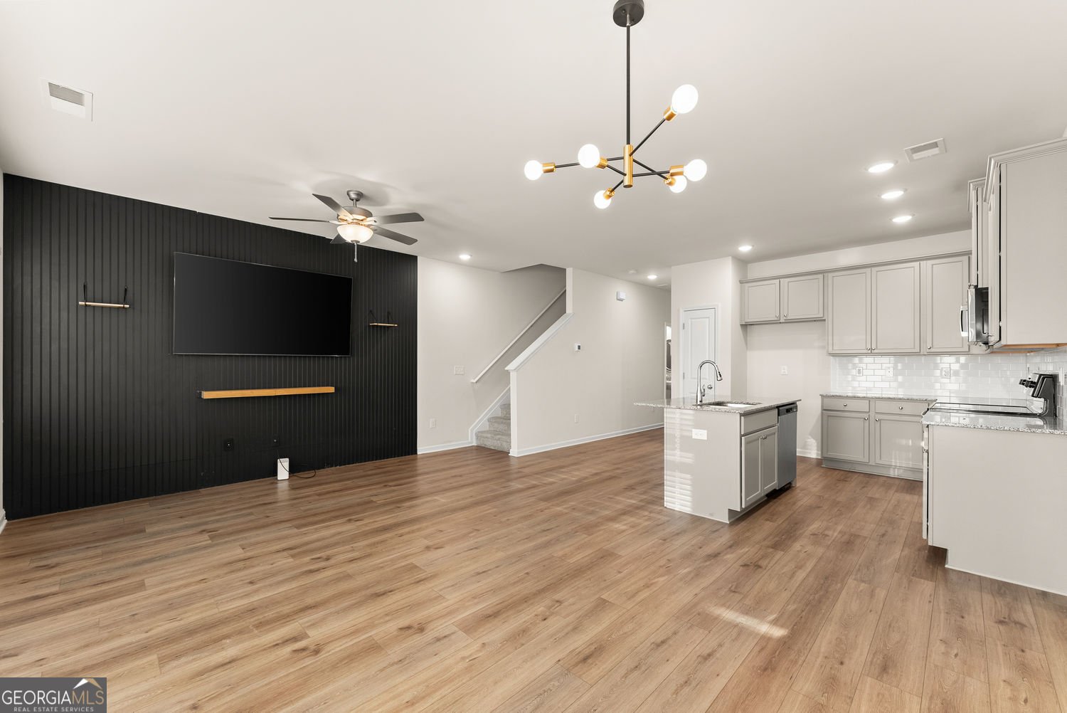 76 Regent Park Hoschton - Photo 6