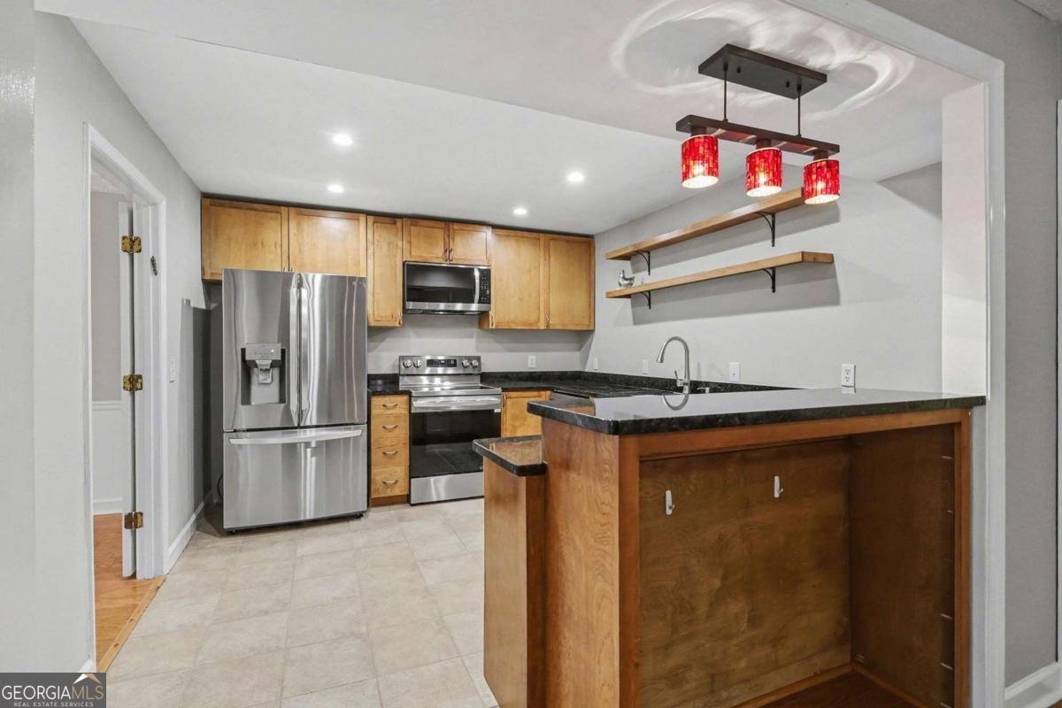 1405 Oakridge Circle Decatur - Photo 8