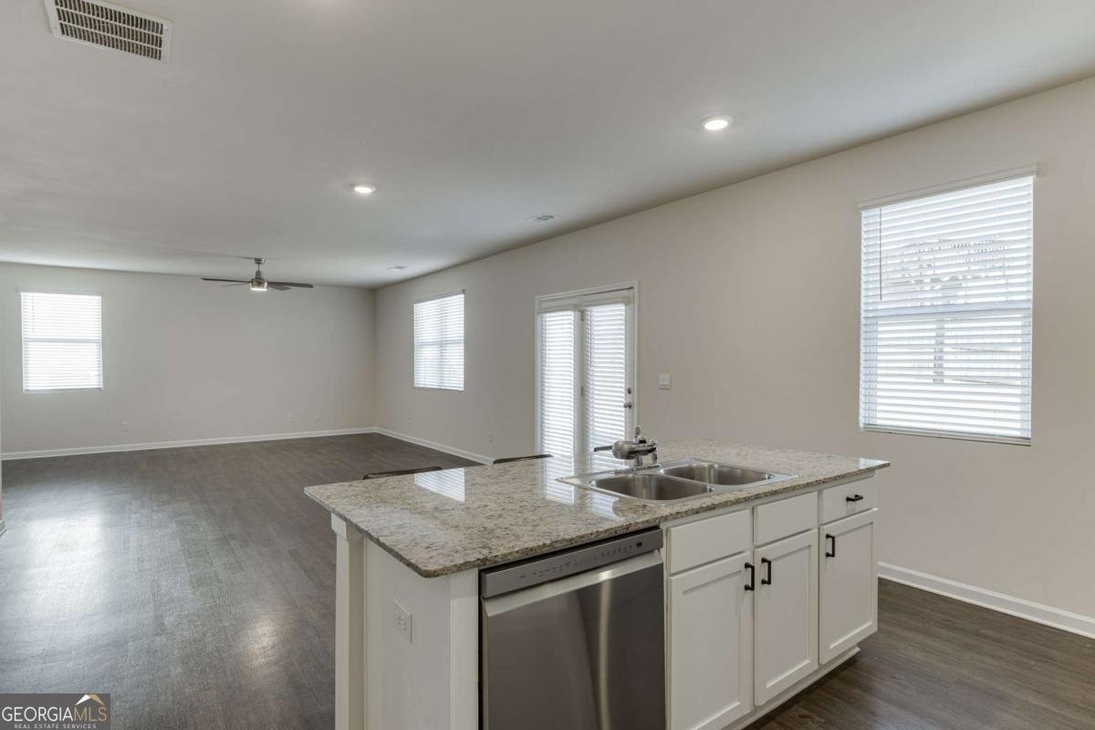 135 Russell Road Pendergrass - Photo 16