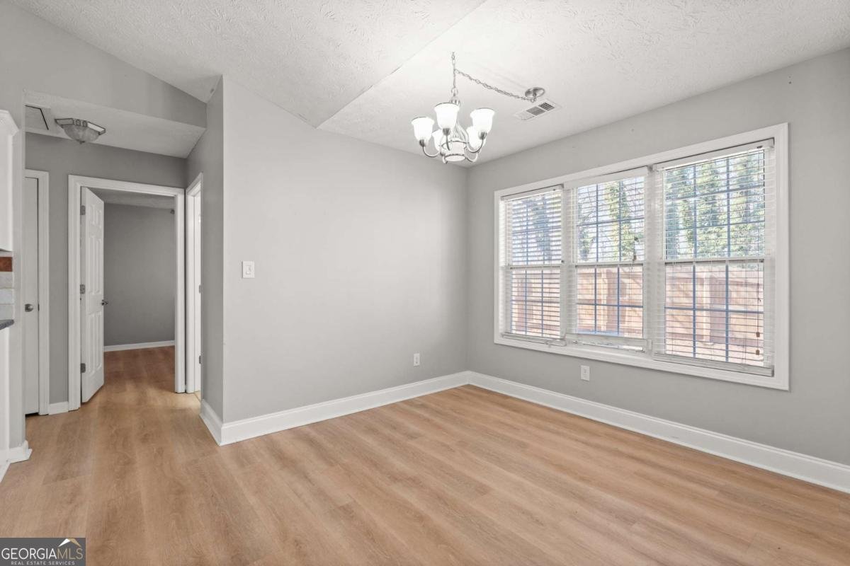 5675 Bridle Glen Drive Sugar Hill - Photo 10