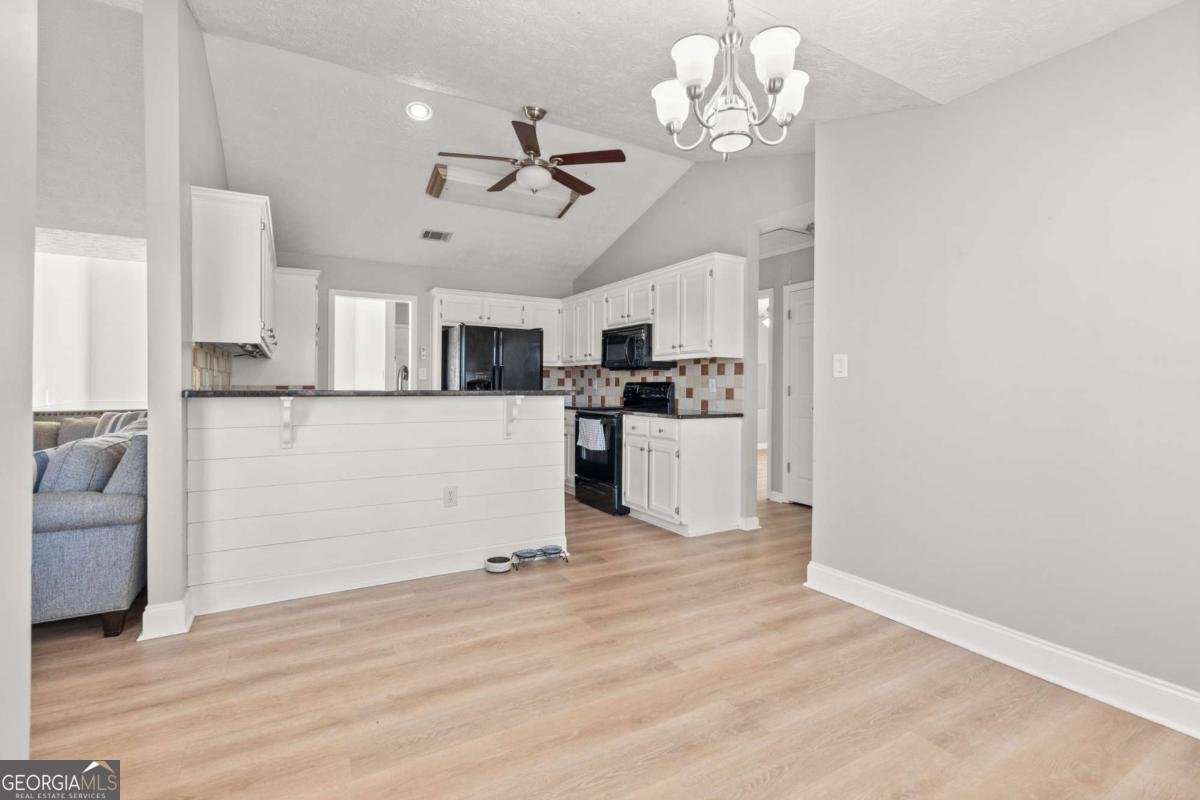 5675 Bridle Glen Drive Sugar Hill - Photo 9