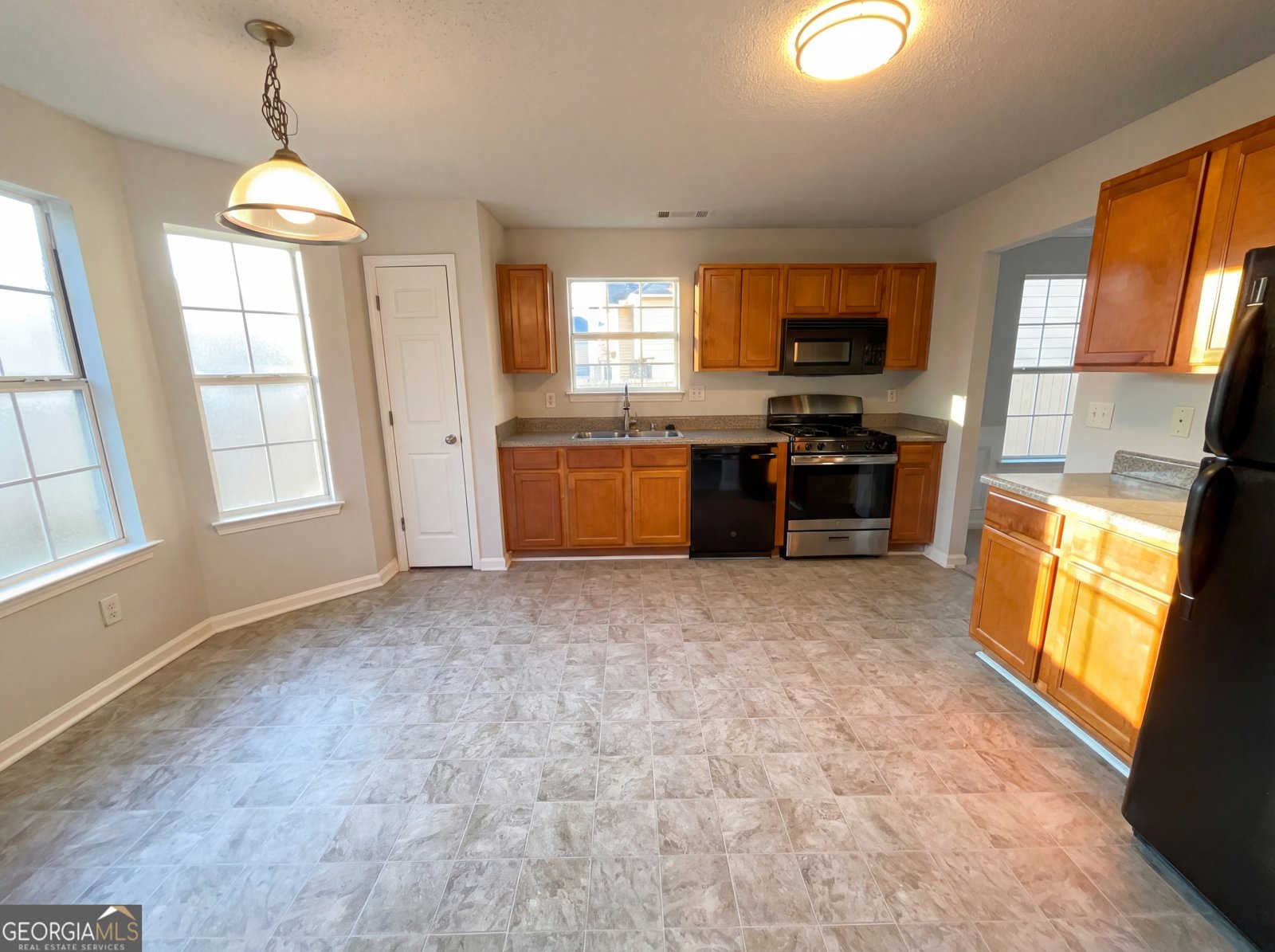 6616 Pamplona Place Atlanta - Photo 11