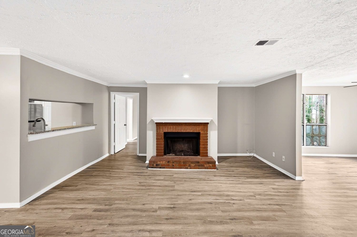 5537 Mountain Springs Circle Stone Mountain - Photo 1