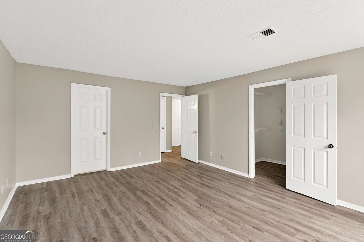 5537 Mountain Springs Circle Stone Mountain - Photo 16